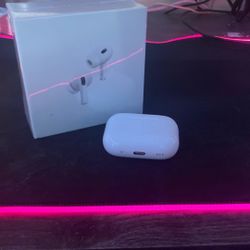 Apple Airpods Pro with Wireless Charging Case - A2083 MWP22AM/A. Excellent