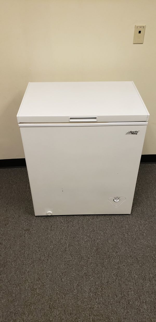 5ft³ Arctic King Mini Freezer for Sale in St. Louis, MO OfferUp