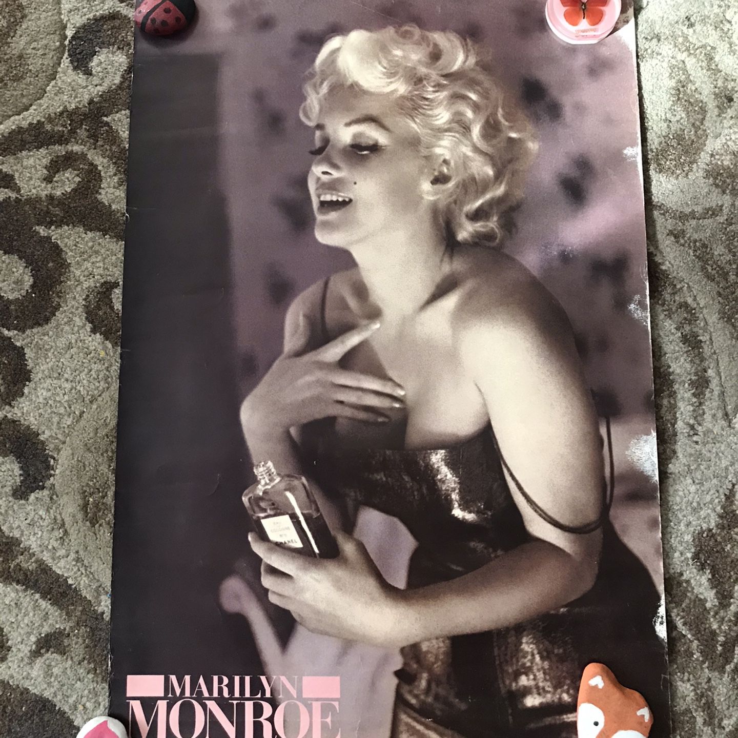 Rare 1988 Marilyn Monroe Chanel No.5 Poster, (rare Tinted) for Sale in  Kyle, TX - OfferUp