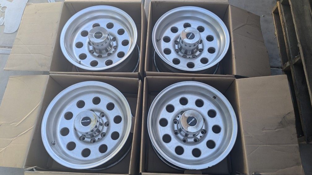 Centerline Forged Wheels 8x6.5 for Sale in Phoenix, AZ - OfferUp