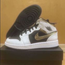 Nike Air Jordan 1 Mid GS White Gold Size 5Y/6.5W Brand New