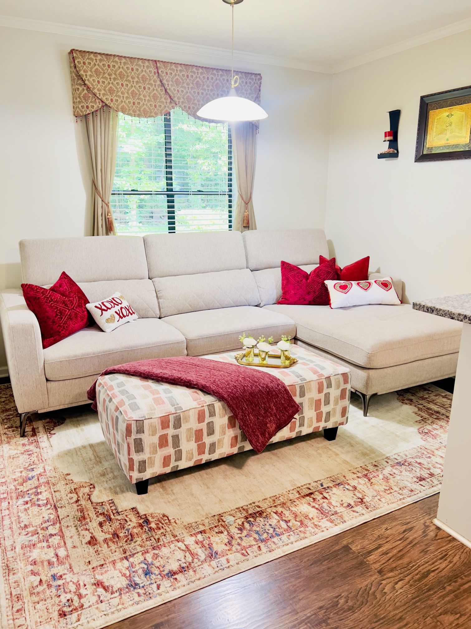 Sectional Sofa And Ottoman 