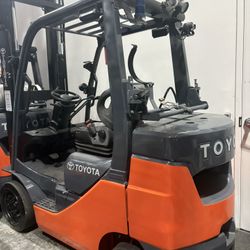 5,000 Lb 2022 Toyota Forklift