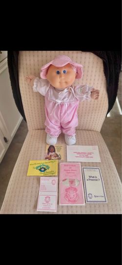 Brand new cabbage patch doll with paper work