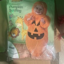 Infant pumpkin bunting costume