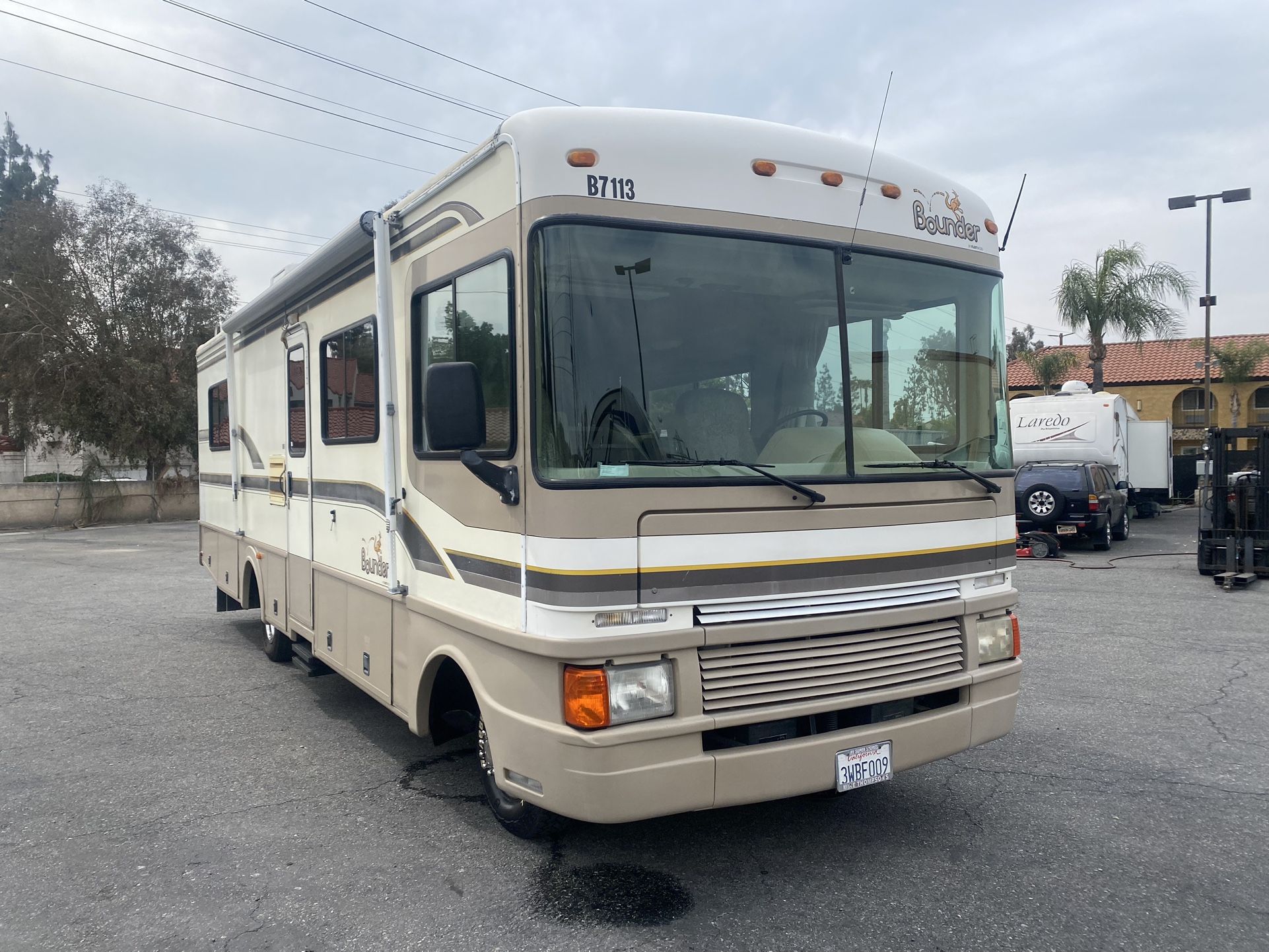 1997 Fleetwood Bounder 30E