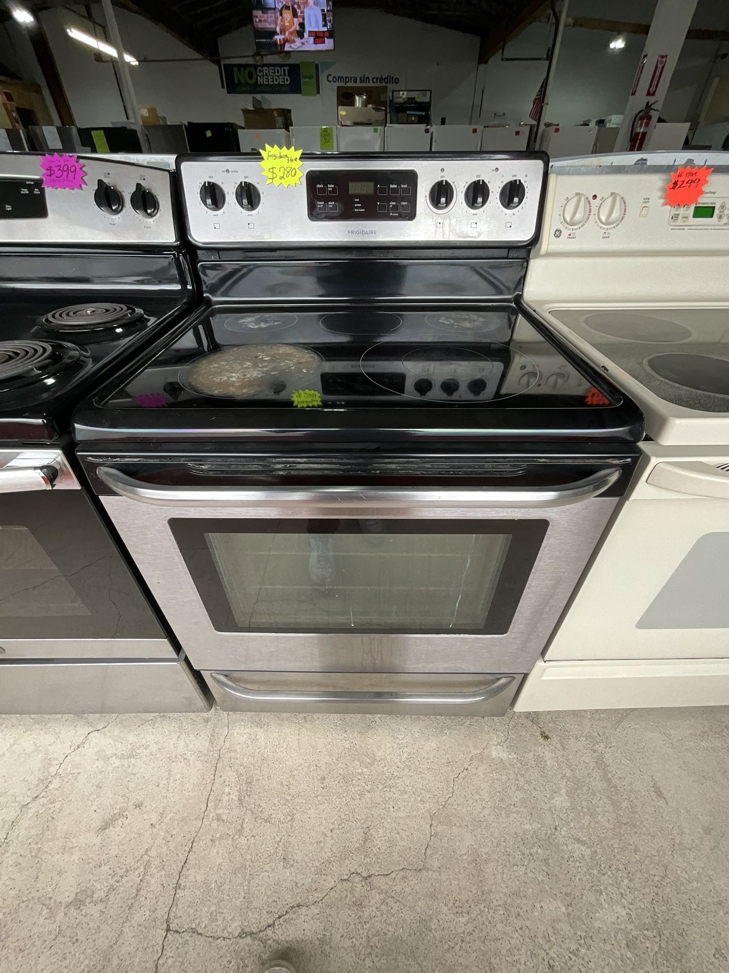 USED FRIGIDAIRE STOVE