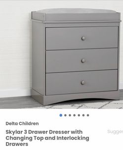 Delta Children Skylar 3 Drawer Dresser with Changing Top