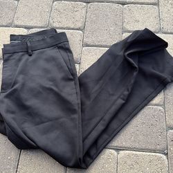 Dressing pants (Slacks)