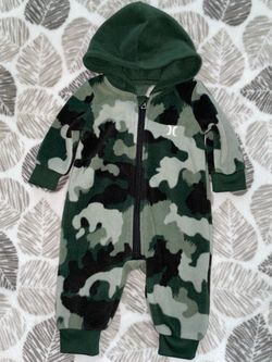 Hurley 3 month’s Baby Camo Fleece Hooded Romper