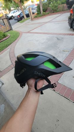 Smith mtb helmet medium