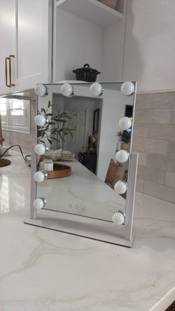 Vanity mirror