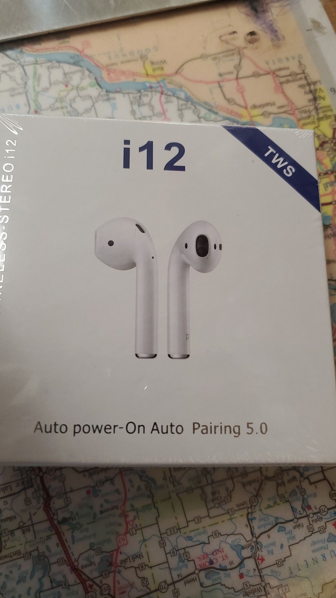 White i12 airpods Wireless Bluetooth EarbudsCell phone Wireless headphones Bluetooth iPhone, Android
