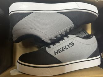 Heeleys Roller Shoes