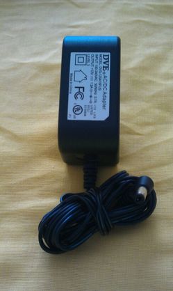 DVE AC/DC ADAPTER MODEL DVD-120A 15 FUS