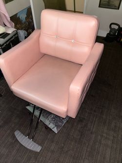 Adjustable height Vanity/salon chair