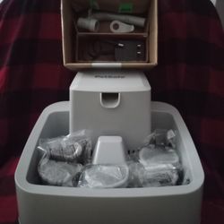 Pet Water Fountain (Filters Included)