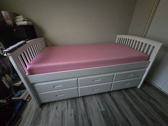 Twin Bed