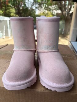 Brand New Size 10 UGG Girl Boots