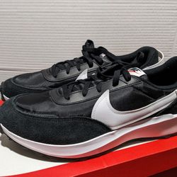 Men's Size 13 Nike Waffle 