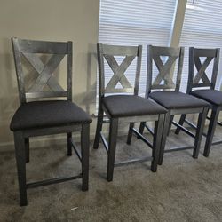 4 HIGH CHAIRS 