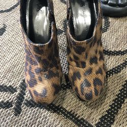 French Connection Size 7 1/2