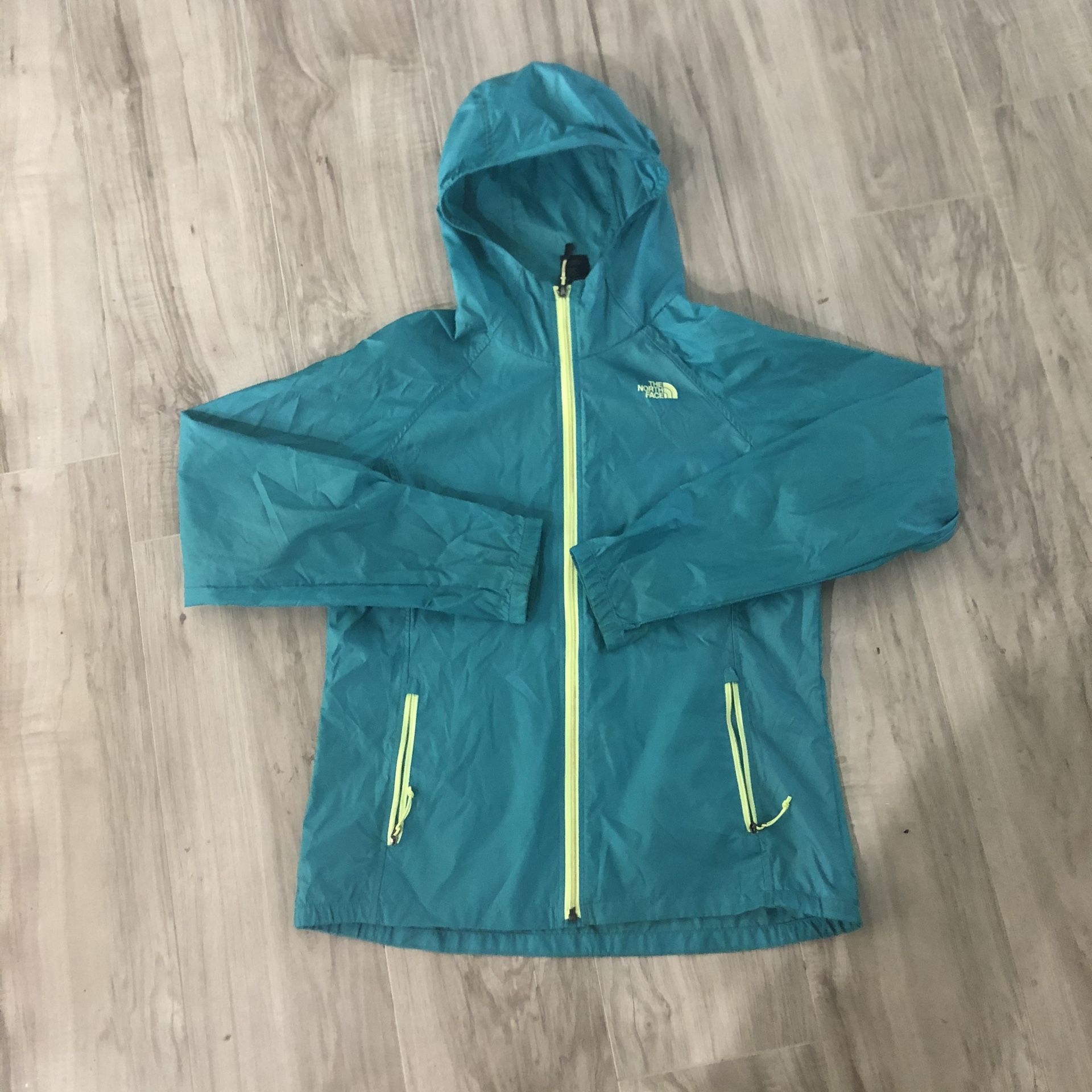 North Face Windbreaker Women’s Large