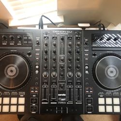 Denon mc7000 mixer