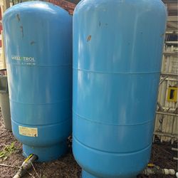Well pressure tank
