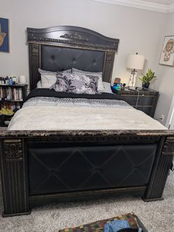 Queen bed FREE
