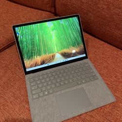 Microsoft Surface 4 (Model 1950) - i7-1185G7 3ghz 16gb