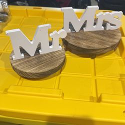 “Mr” & “MRS” Table decor