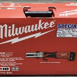 Milwaukee M18 18V Force Logic Long Throw Press Tool Kit W/ 2 Batteries & Charger Like New 