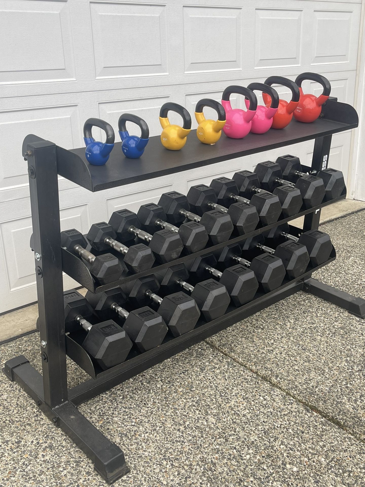 Rubber dumbbells with rack