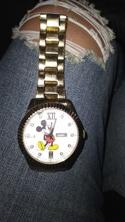 Mickey mouse gold men's wacth
