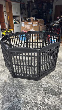 Snap together dog pen