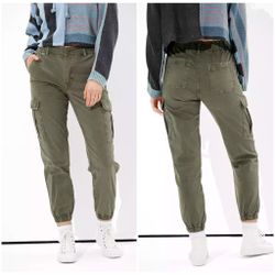 AE Relaxed Mom Jogger