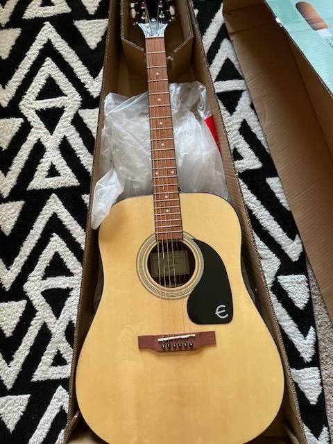 Epiphone FT-100 Acoustic Guitar Natural