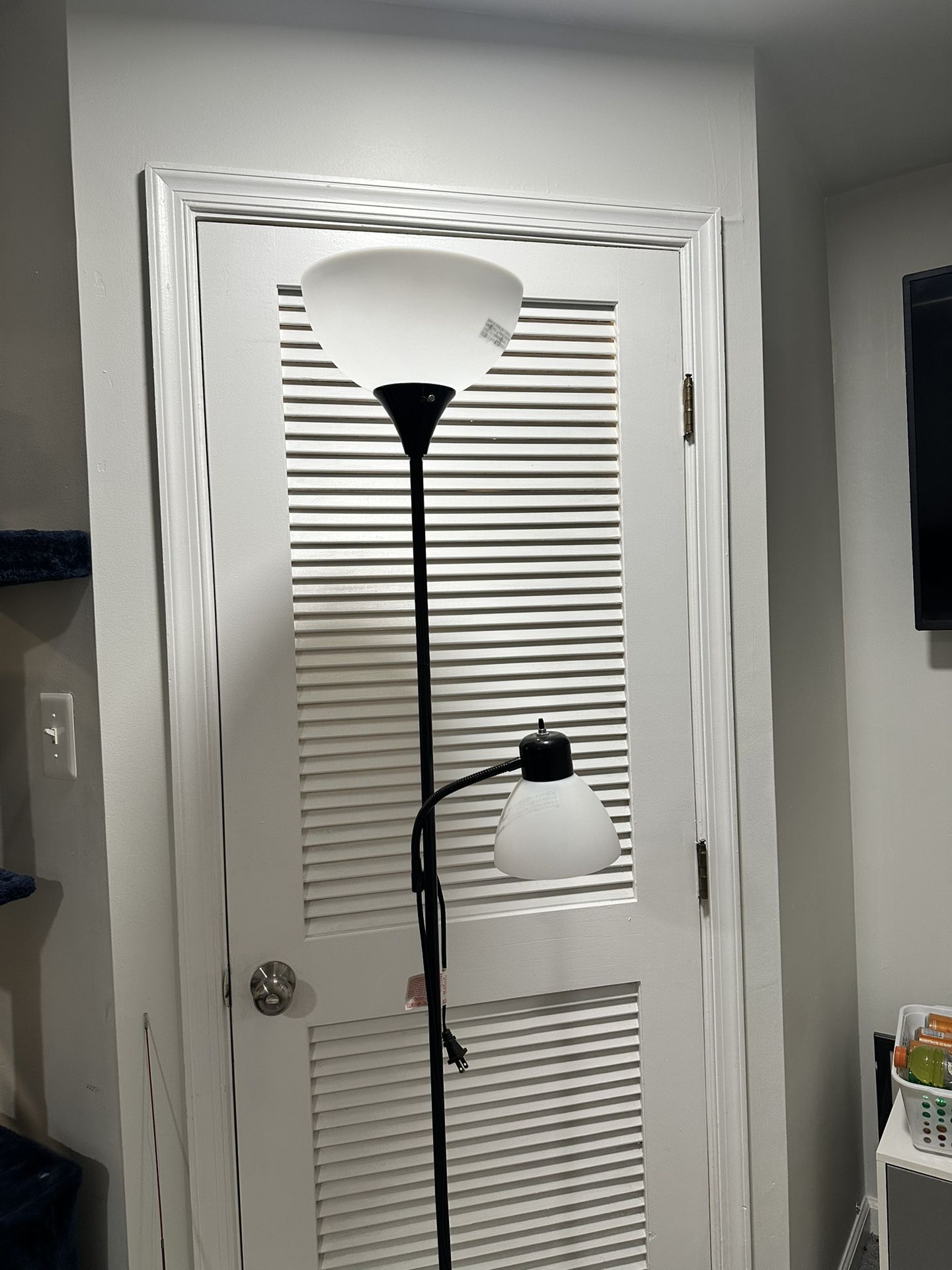 Simple Lamp With Bulbs Included