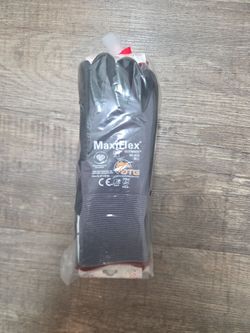 Large MaxiFlex Gloves