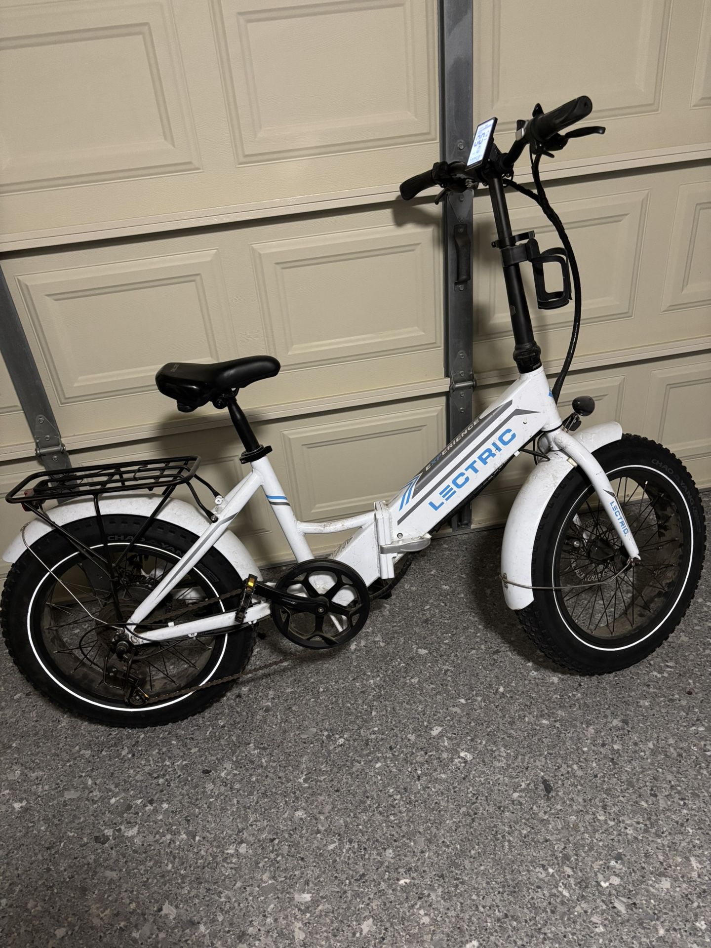 Lectric XP 1.0 e-bike With 4” Tires