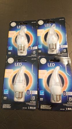 GE LED 4W Replacement 40W Save energy 300 LUMENS 37888 Medium Base Set of 4
