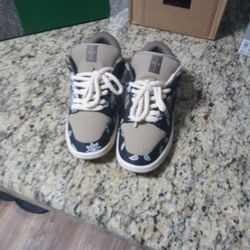 Nike SB Dunk Low Travis Scott size 11 worn only to special events. 