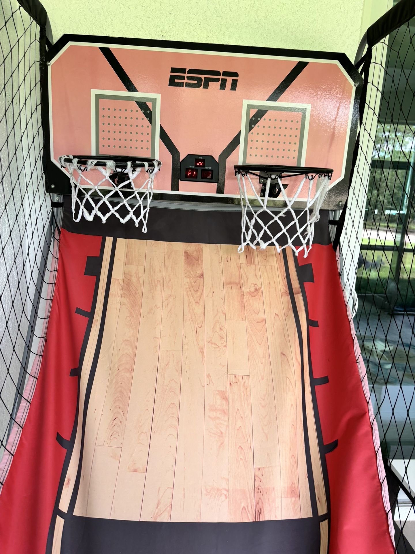 Basketball arcade