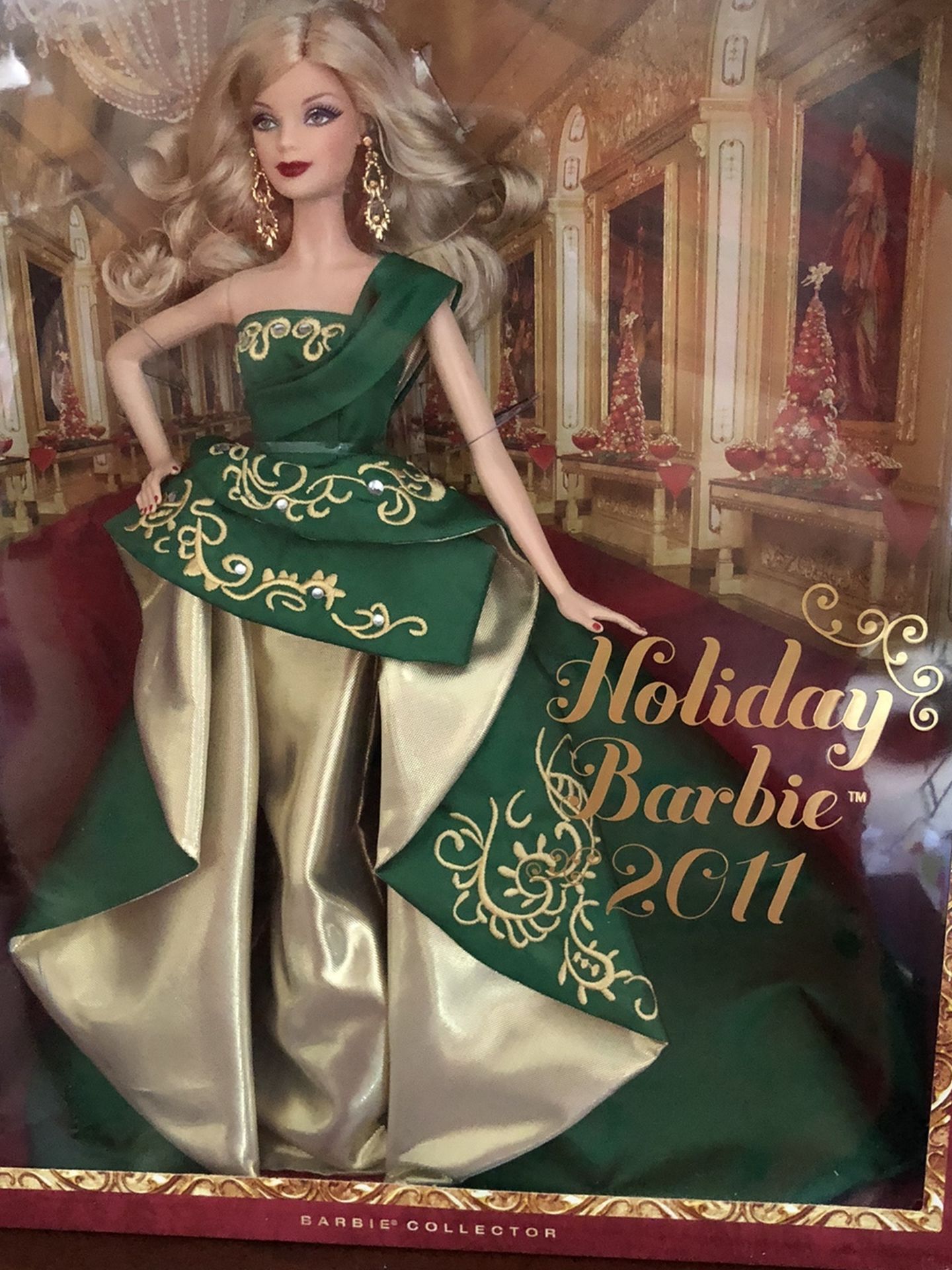 2011 HOLIDAY BARBIE BRAND NEW