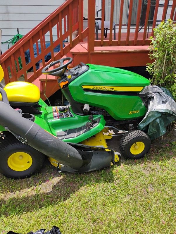 John Deere Lawnmower X350