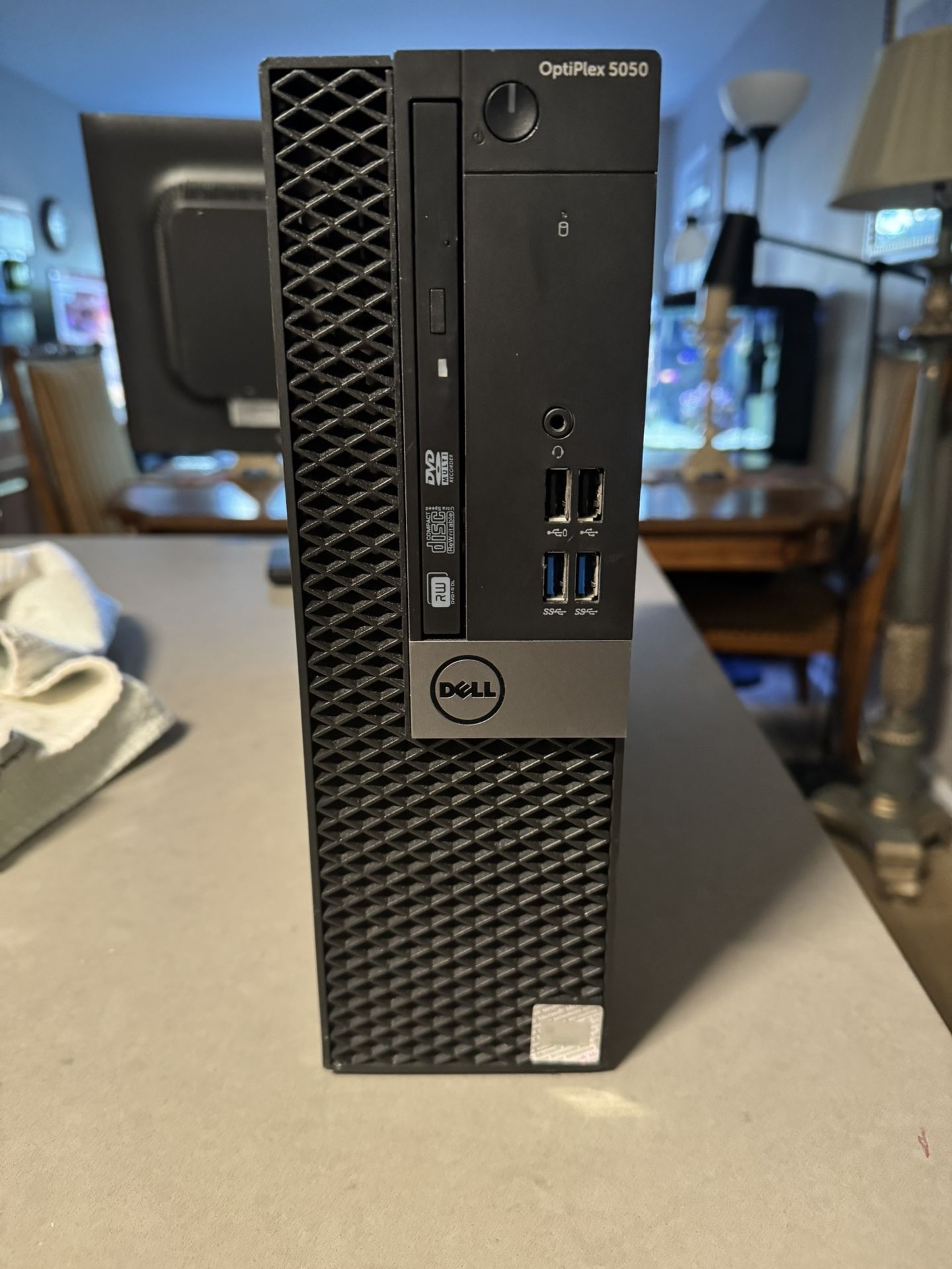 Dell Optiplex 5050 i7 16gb ram 500gb NVMe Windows 11 pro