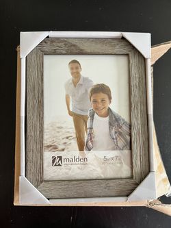 Set of 4 Brand New 5x7 Light Gray Wooden Picture Frames – Subtle & Elegant (With Glass)