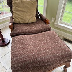 Chair With Ottoman