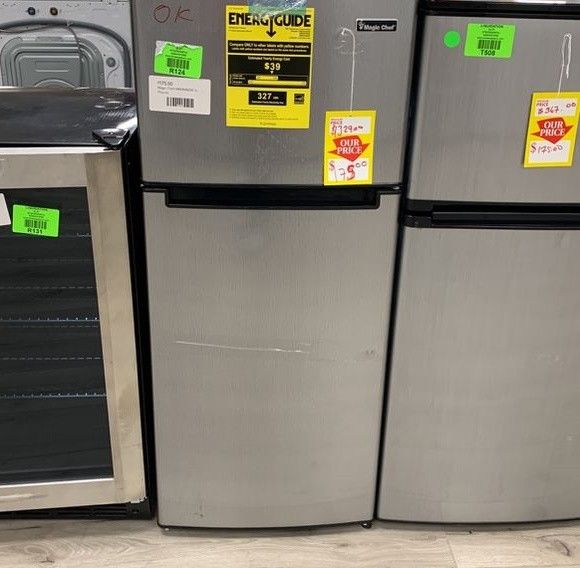 MAGIC CHEF HMDR450SE TOP FREEZER REFRIGERATOR